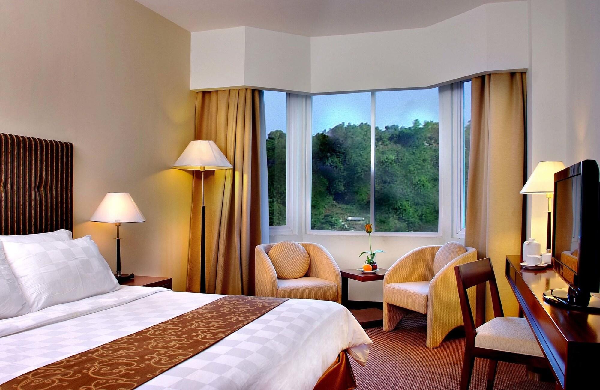 Aston Jayapura Hotel And Convention Center Exterior foto