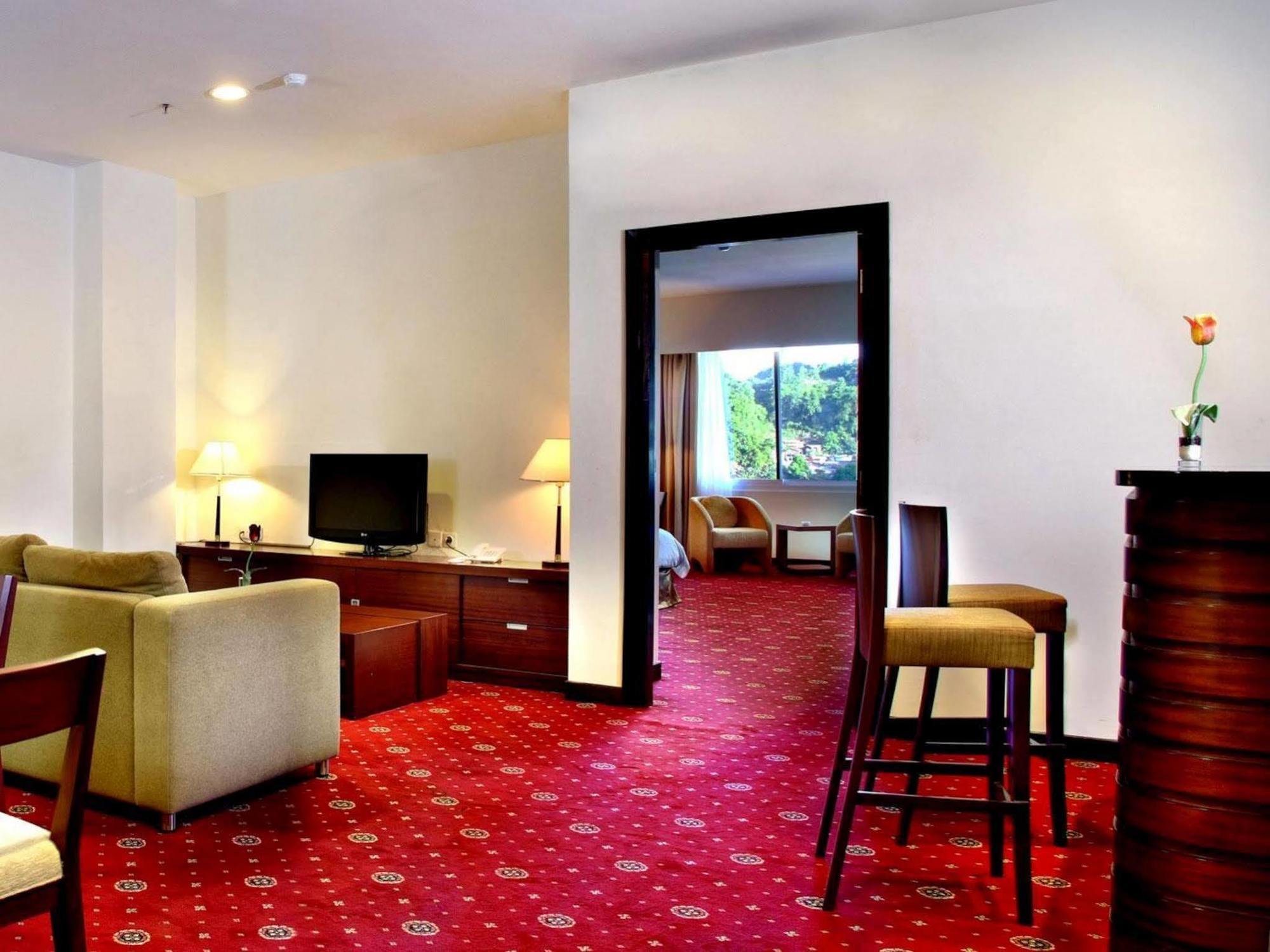 Aston Jayapura Hotel And Convention Center Exterior foto